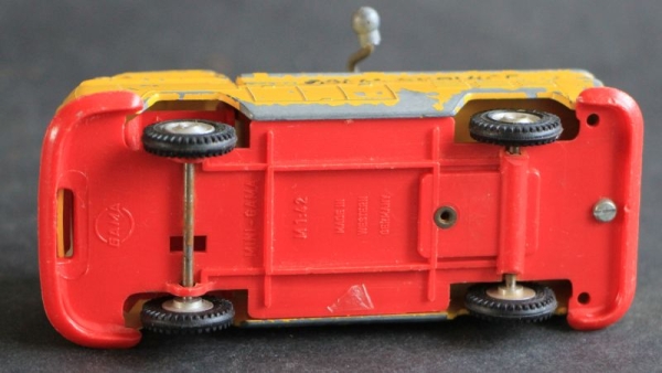 Gama Minimod Volkswagen T1 Transporter Towtruck 1972 DieCast Model (4727)
